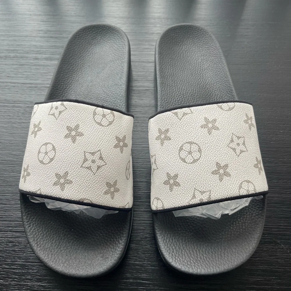 Classic White and Gray size 45 EU Monogram Slide Sandals